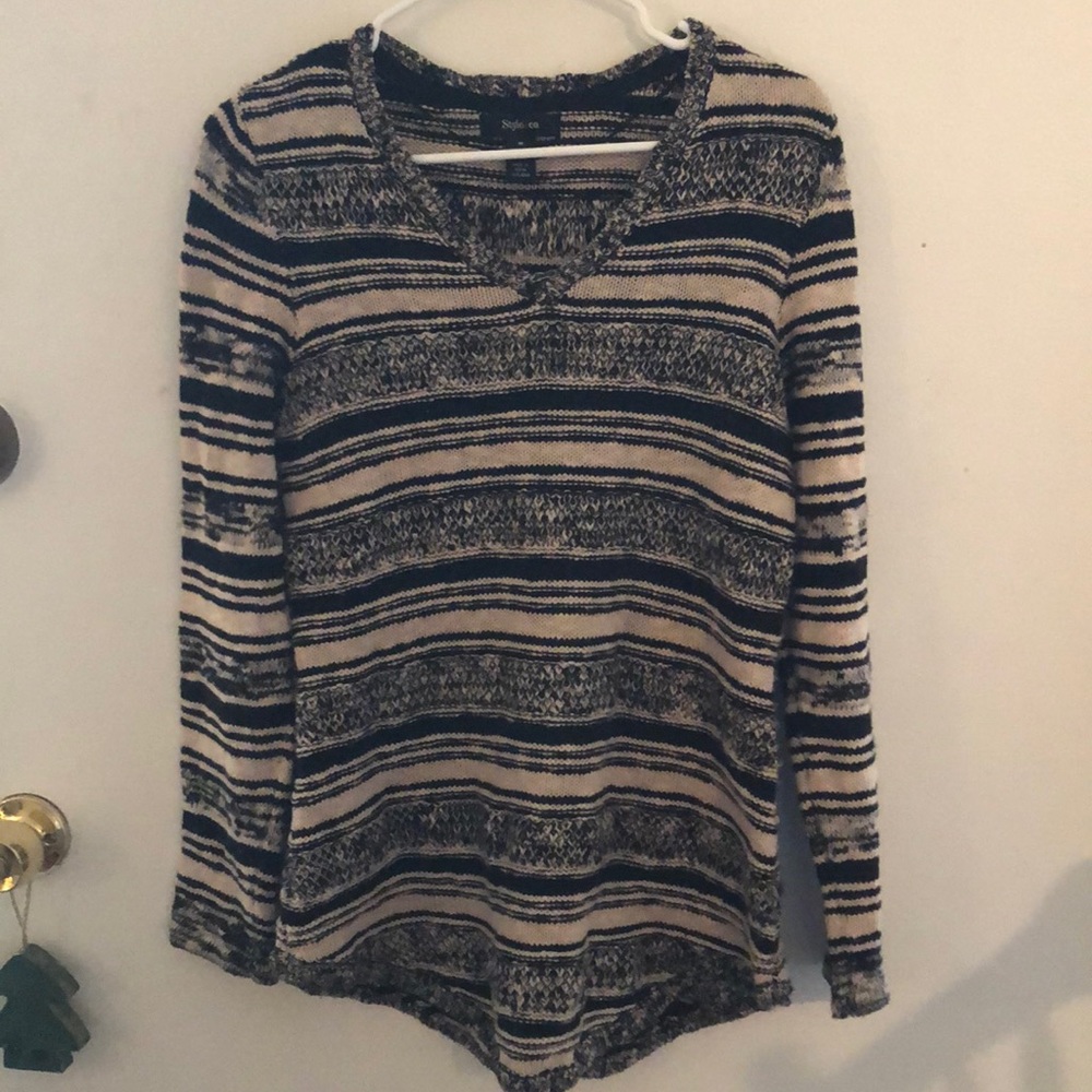 Cozy Black and Cream Sweater M